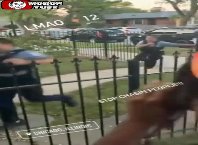 Video :Stop pursuing individuals! A police officer is tripped by a gangster